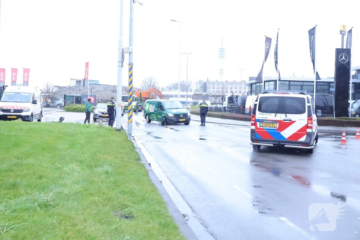 Bestelbus beschadigd bij ongeval