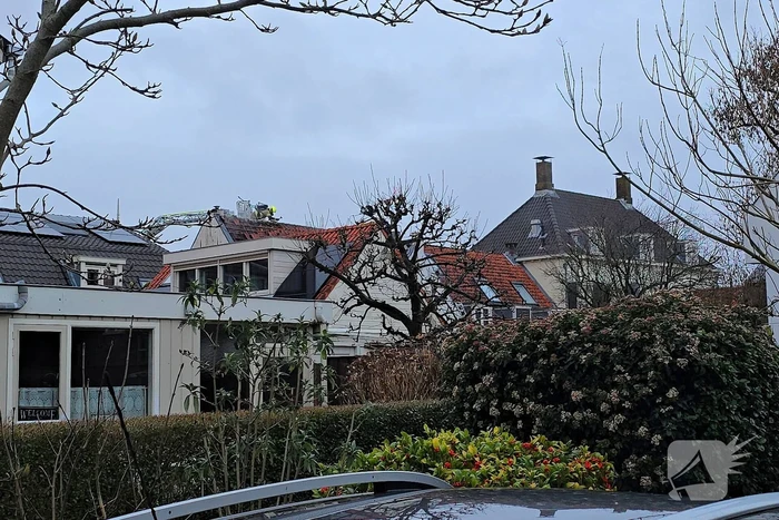 Brandweer ingezet voor brand woning met rietendak