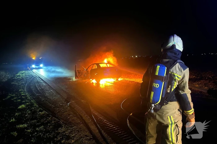 Brandweer ingezet voor autobrand