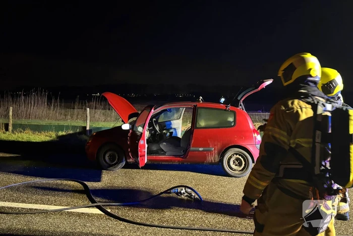 Brand in auto snel geblust