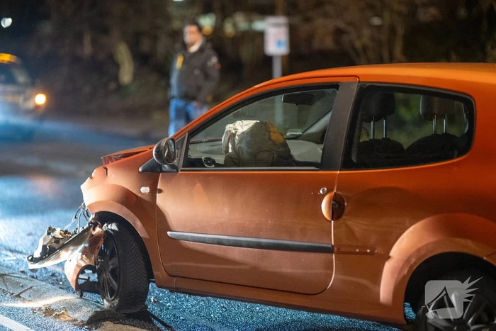 Forse schade bij aanrijding tussen twee voertuigen