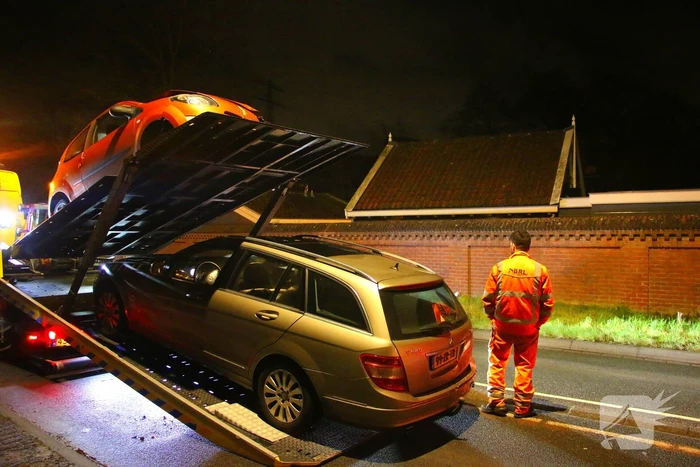 Forse schade bij aanrijding tussen twee voertuigen