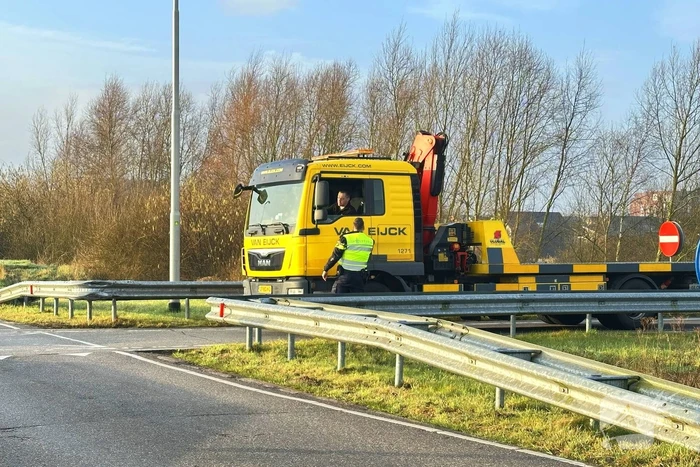 Ongeval tussen auto en vrachtwagen