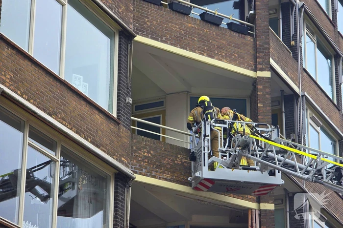 Brandweer in actie na alarm in flat