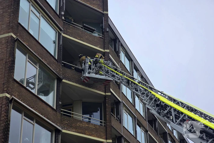 Brandweer in actie na alarm in flat