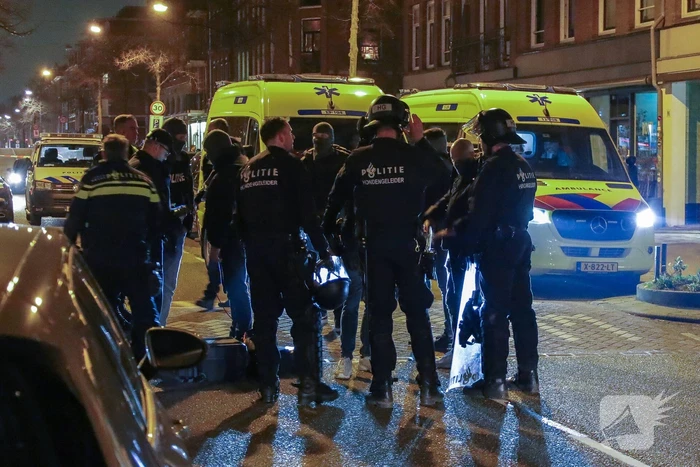 Arrestatieteam ingezet voor persoon op dak van woning