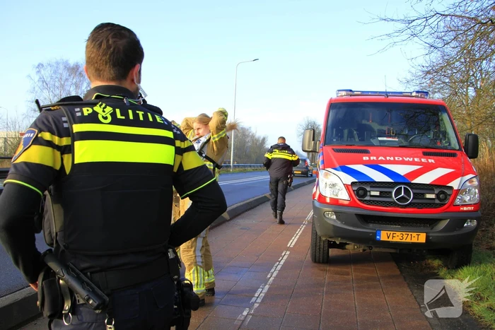 Fiets aangetroffen op spoorbrug, grote zoektocht in water