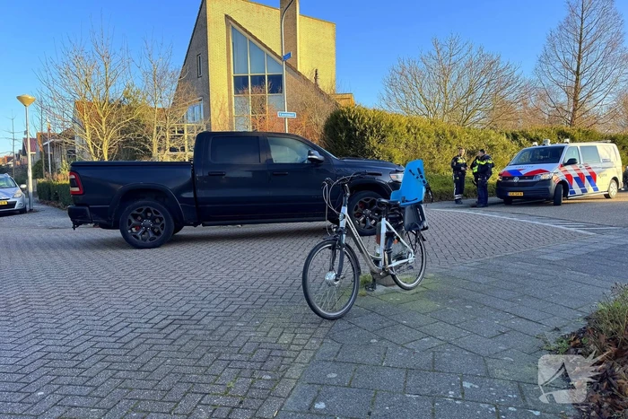 Moeder en twee kinderen ten val bij aanrijding