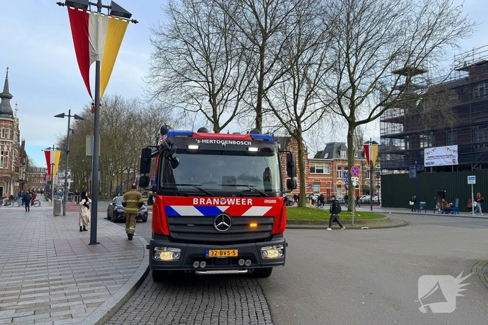 Gaslekkage in bedrijf in stationshal