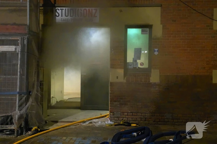 Flinke rookontwikkeling bij brand in concertzaal