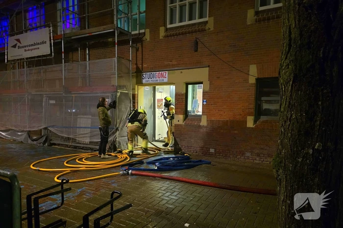 Flinke rookontwikkeling bij brand in concertzaal
