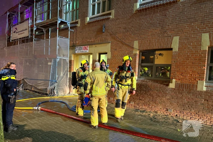 Flinke rookontwikkeling bij brand in concertzaal