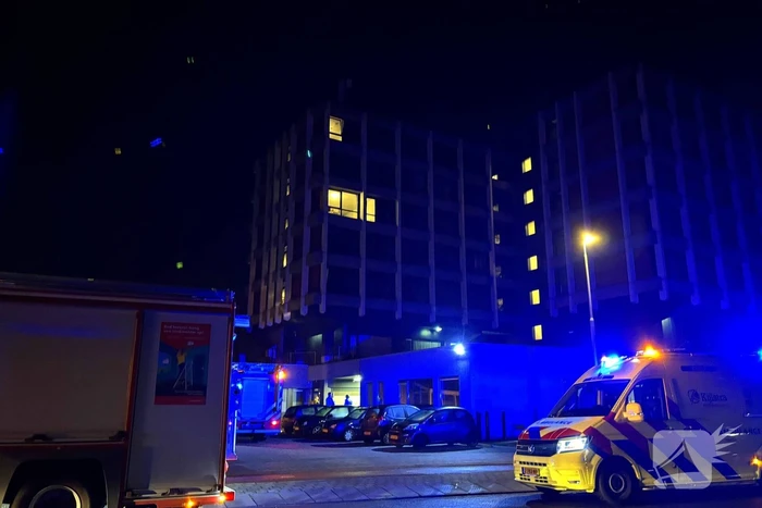 Hulpdiensten ingezet voor brand in flatwoning