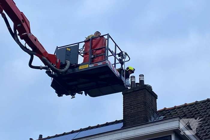 Schoorsteen gecontroleerd na brandmelding