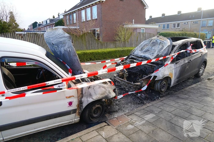 Politie start onderzoek naar autobrand
