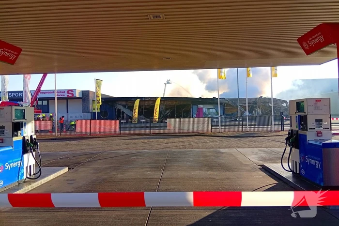 Brand verwoest meubelzaak