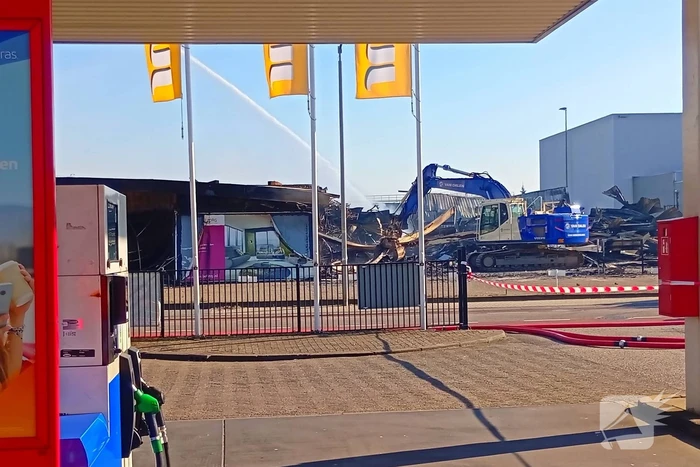Brand verwoest meubelzaak
