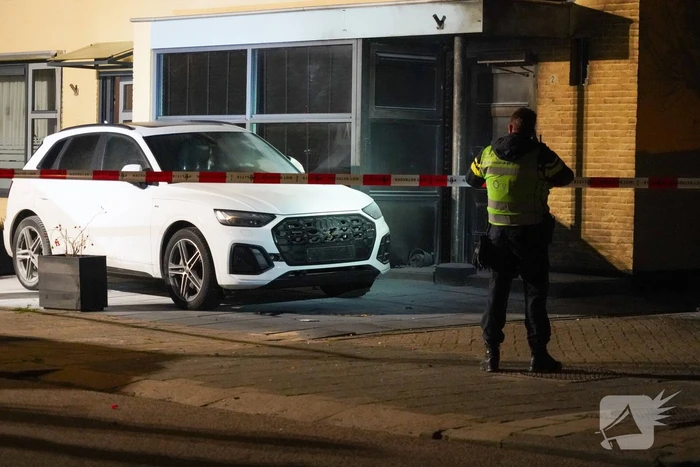 Explosie bij woonhuis, grote inzet hulpdiensten
