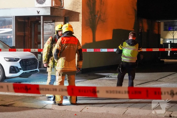 Explosie bij woonhuis, grote inzet hulpdiensten