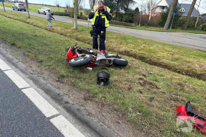Motorrijder gewond na val op provinciale weg