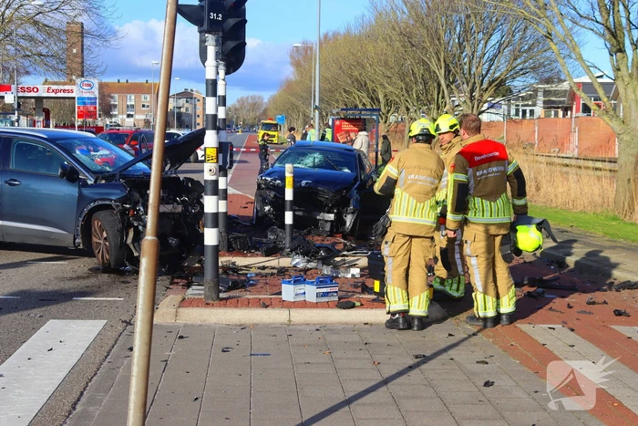 Gewonden en veel schade na ongeval