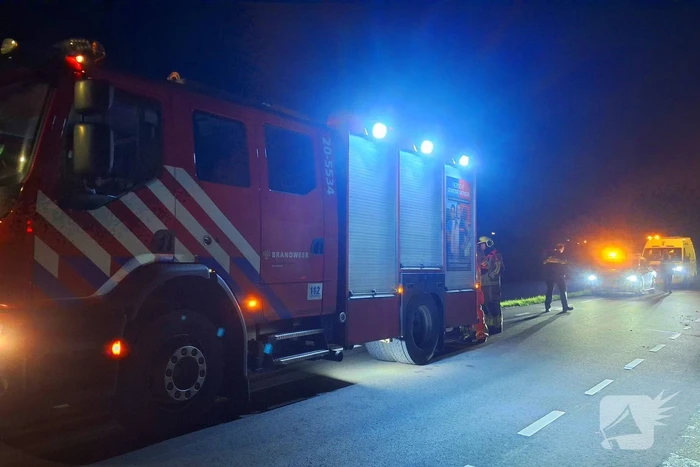 Dronken automobilist belandt onderaan dijk