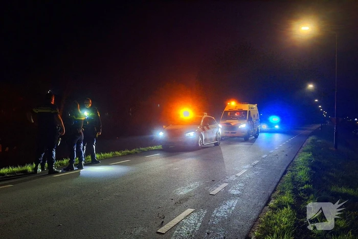 Dronken automobilist belandt onderaan dijk