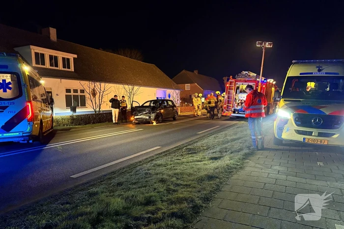 Frontale aanrijding leidt tot gewonden