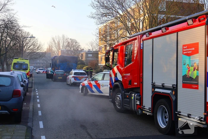 Ongeluk met vrachtwagen en personenwagen