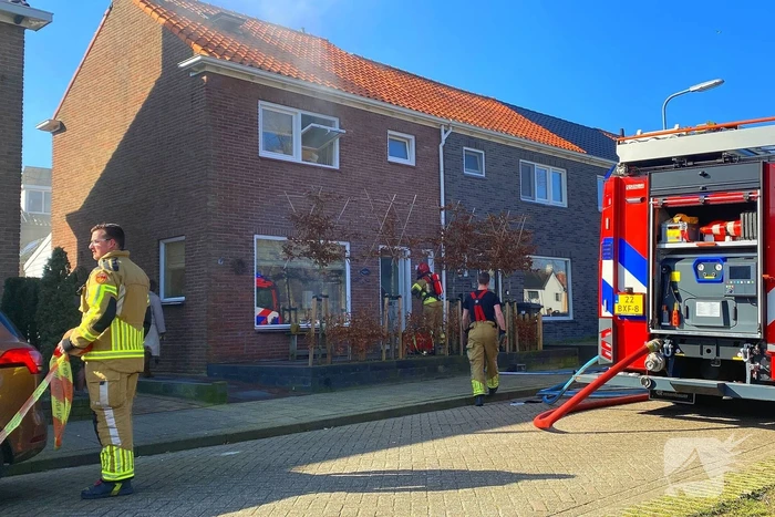 Brand in woning zorgt voor rookontwikkeling