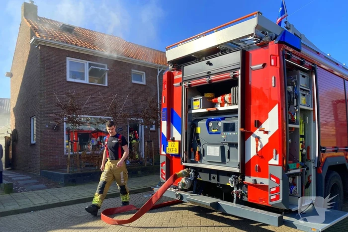 Brand in woning zorgt voor rookontwikkeling