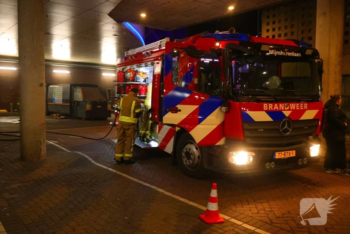 Brand in container snel geblust
