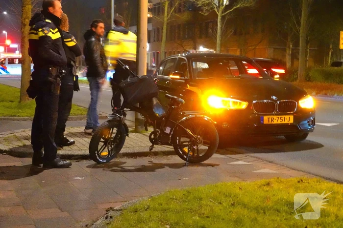 Persoon op fatbike komt ten val