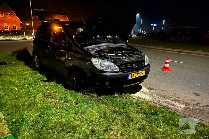 Automobilist richt flinke schade aan