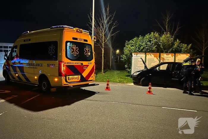 Automobilist richt flinke schade aan