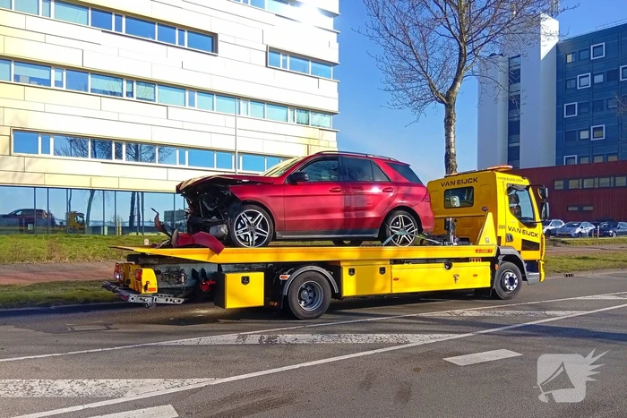 Flinke schade na botsing tijdens keer actie