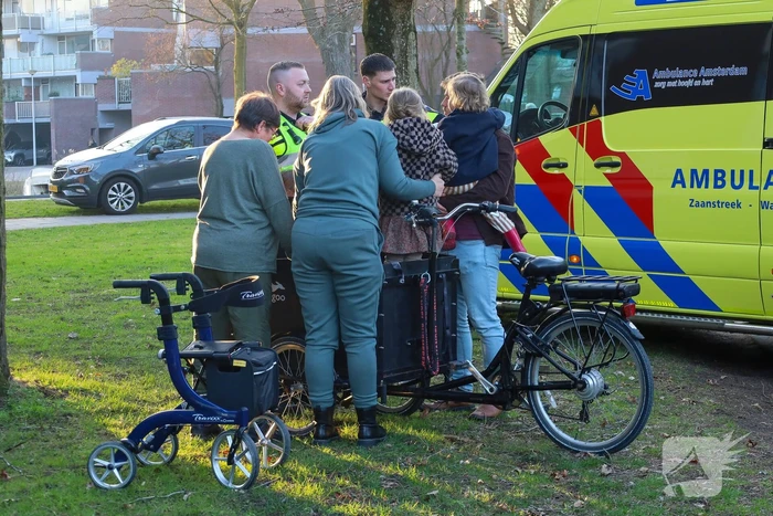 Kind in het water gered door omstanders