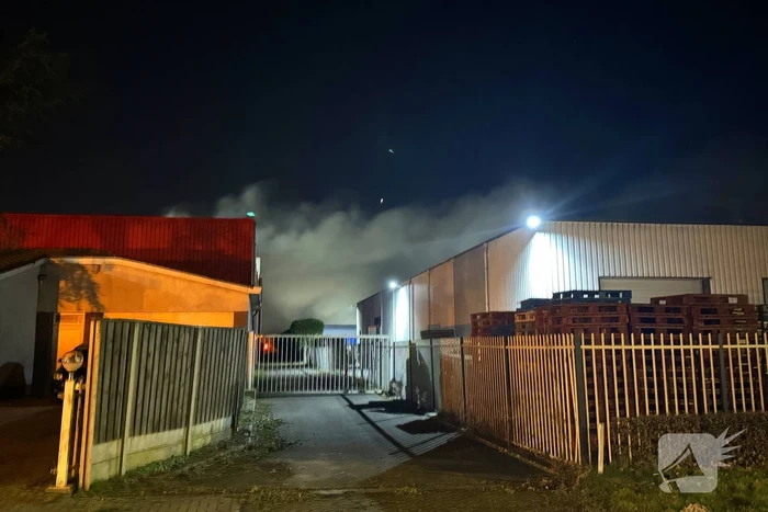 Flinke rookontwikkeling door brand bij afvalverwerkingsbedrijf