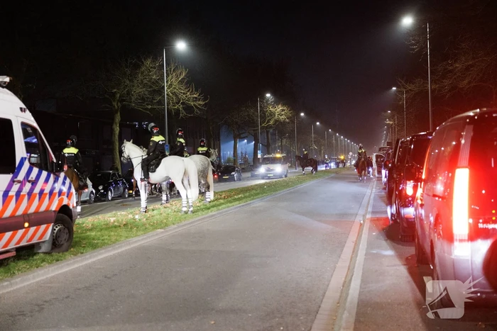 Feyenoord supporters verdreven door mobiele eenheid