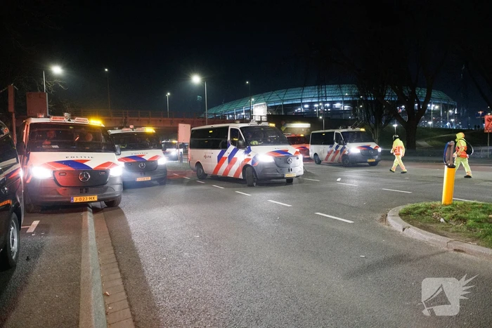Feyenoord supporters verdreven door mobiele eenheid