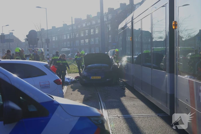 Botsing tussen tram en auto
