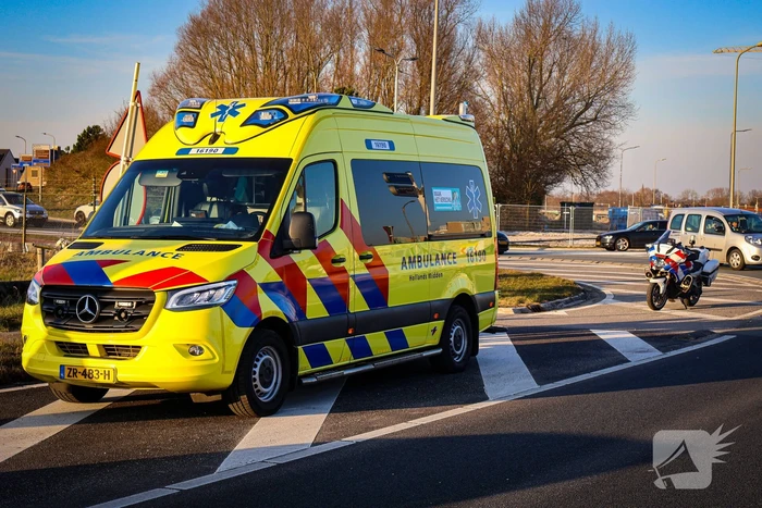 Scooterrijder gewond bij aanrijding door automobilist