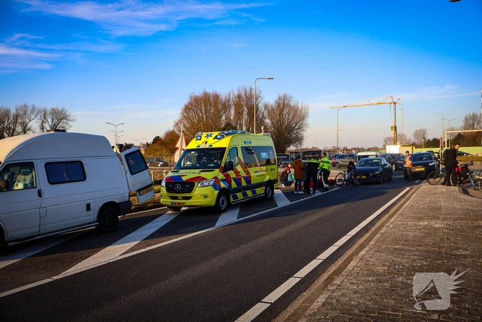 Scooterrijder gewond bij aanrijding door automobilist
