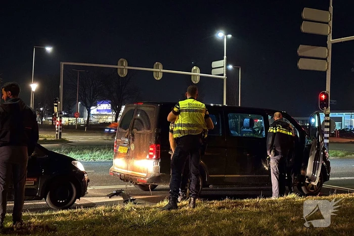 Kop-staart aanrijding voor verkeerlichten