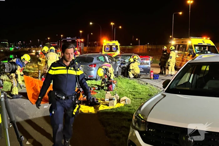 Dode en zwaargewonden bij frontale aanrijding