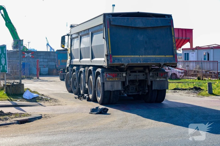 Fatbiker ernstig gewond bij aanrijding met vrachtwagen