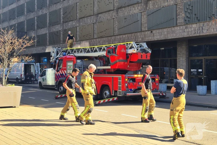 Brandweer ingezet voor persoon op balkon