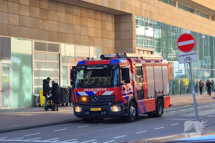 Brandweer ingezet voor persoon op balkon