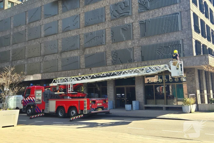 Brandweer ingezet voor persoon op balkon