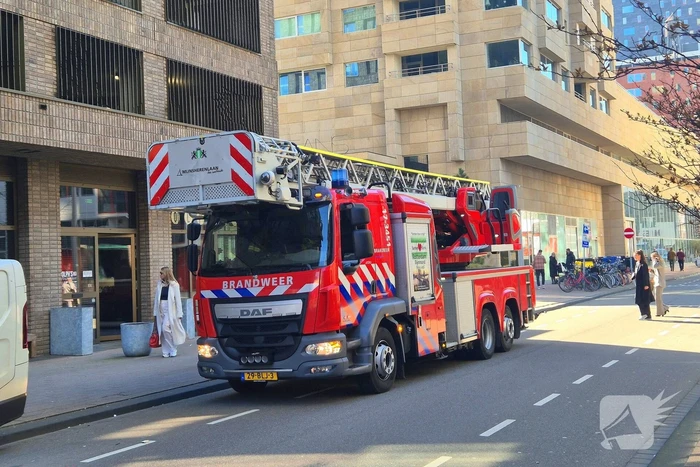Brandweer ingezet voor persoon op balkon